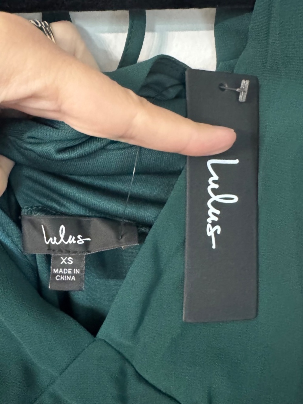 Lulus Women's Deep Green Long Sheer Sleeve V-Neck Peep Leg Maxi Dress Sz XS NWT - Picture 10 of 12